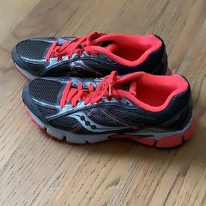 Saucony Ignition 4 women’s sneakers, size 8.5